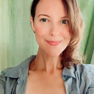 Elly MacKay